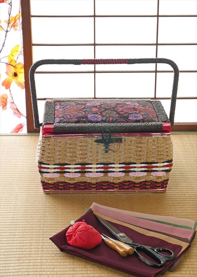 手編みのお裁縫箱 胴持ち手式（P柄・ペイズリー）木製留具付き 国産ソーイングバスケット 日本製